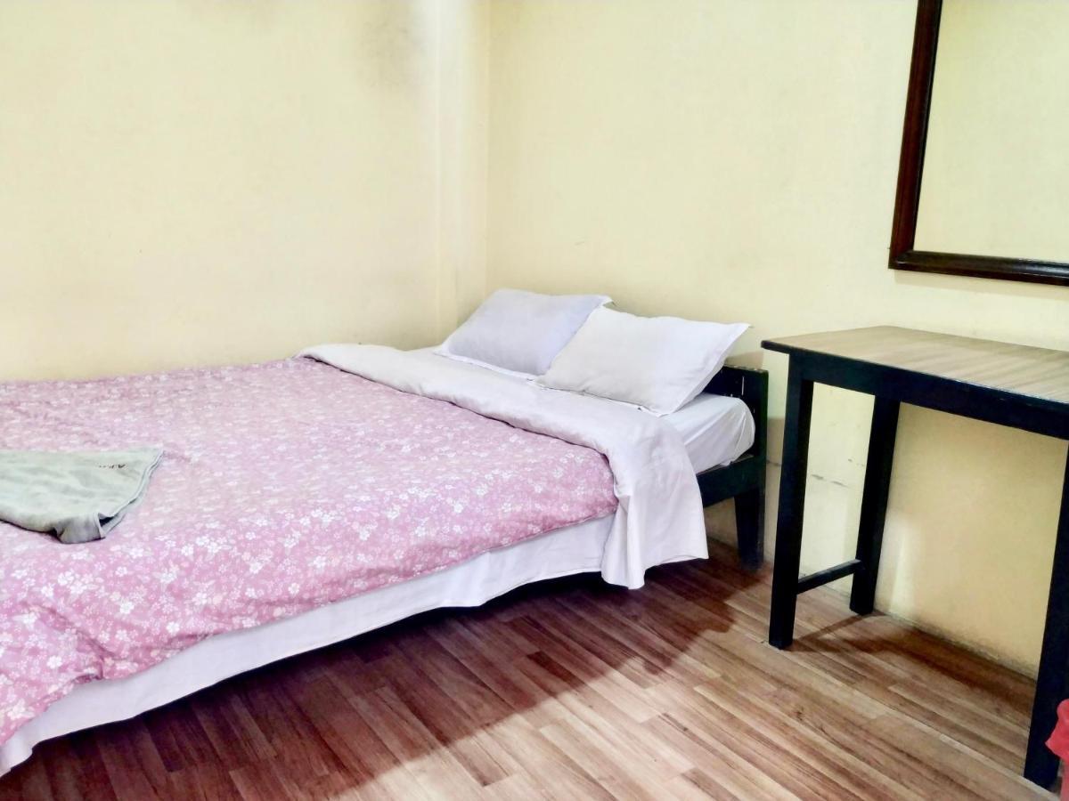 Beehive Hostel Kathmandu Exterior photo